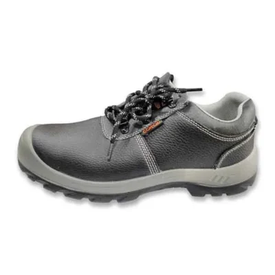 Comfortable Safety Shoe To Safe From Sharp and Heavy Objects
